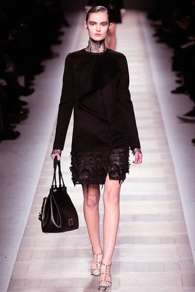 Look 17